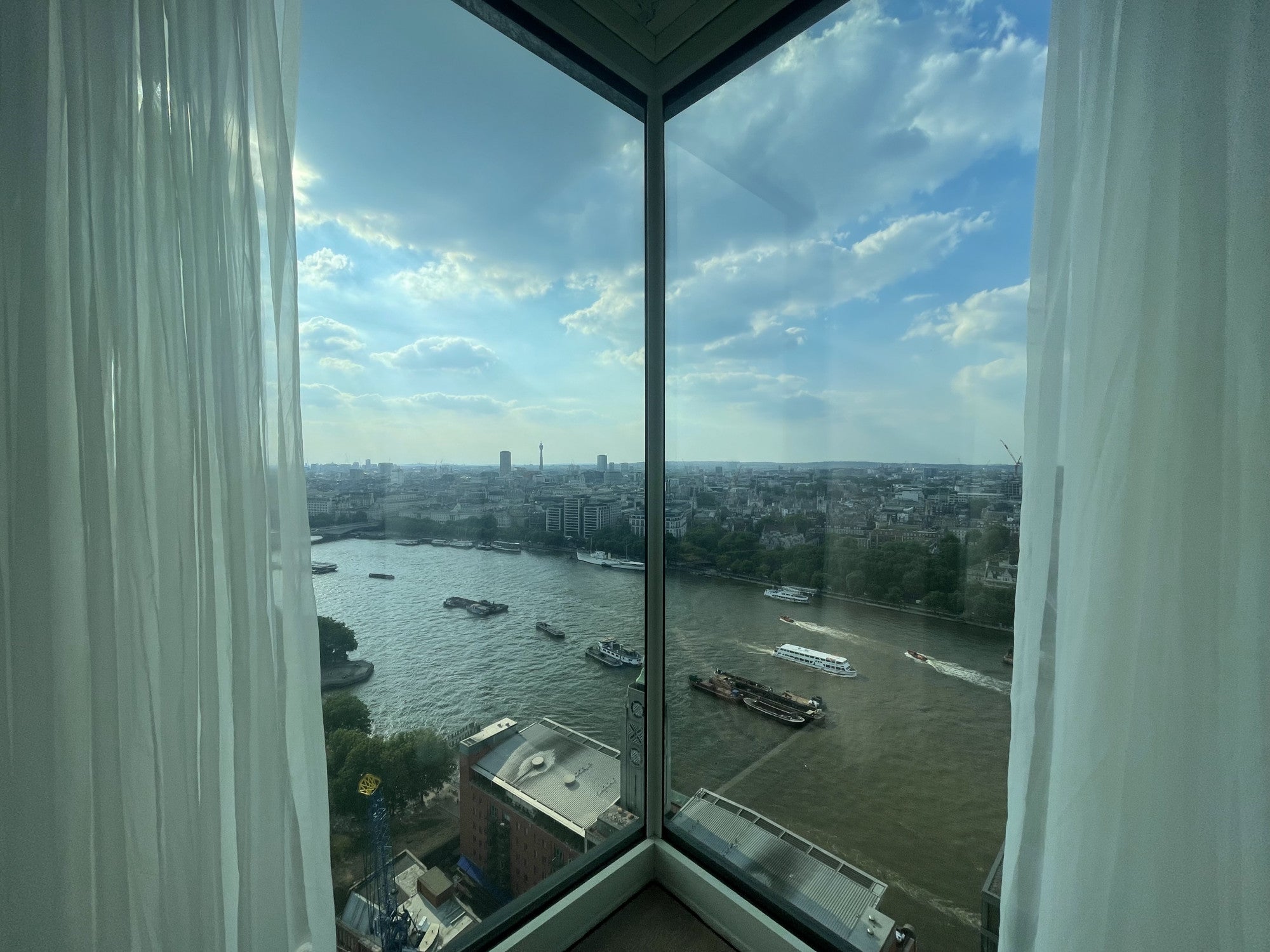 Flat Hatfields in Greater London