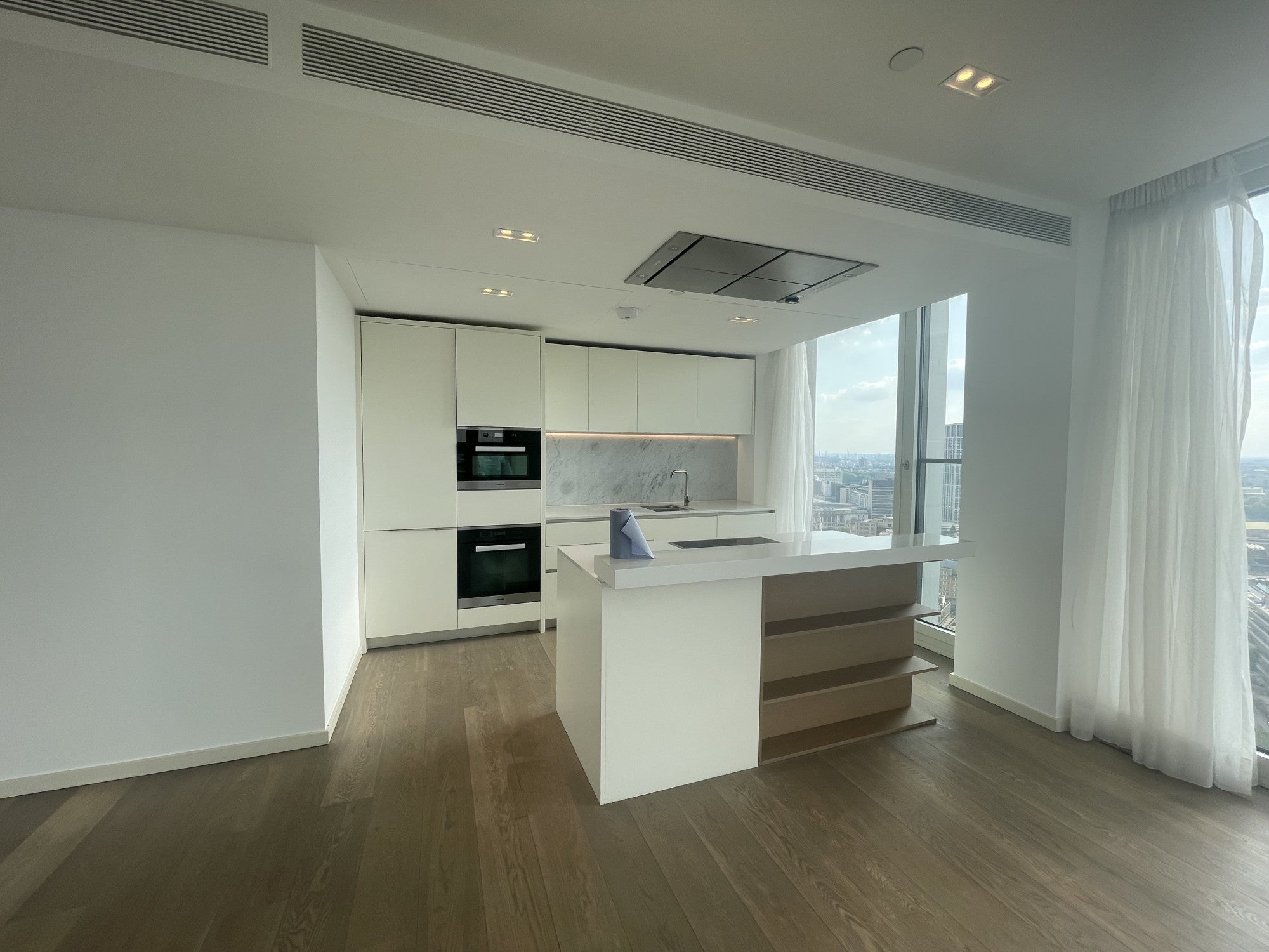 Flat Hatfields in Greater London