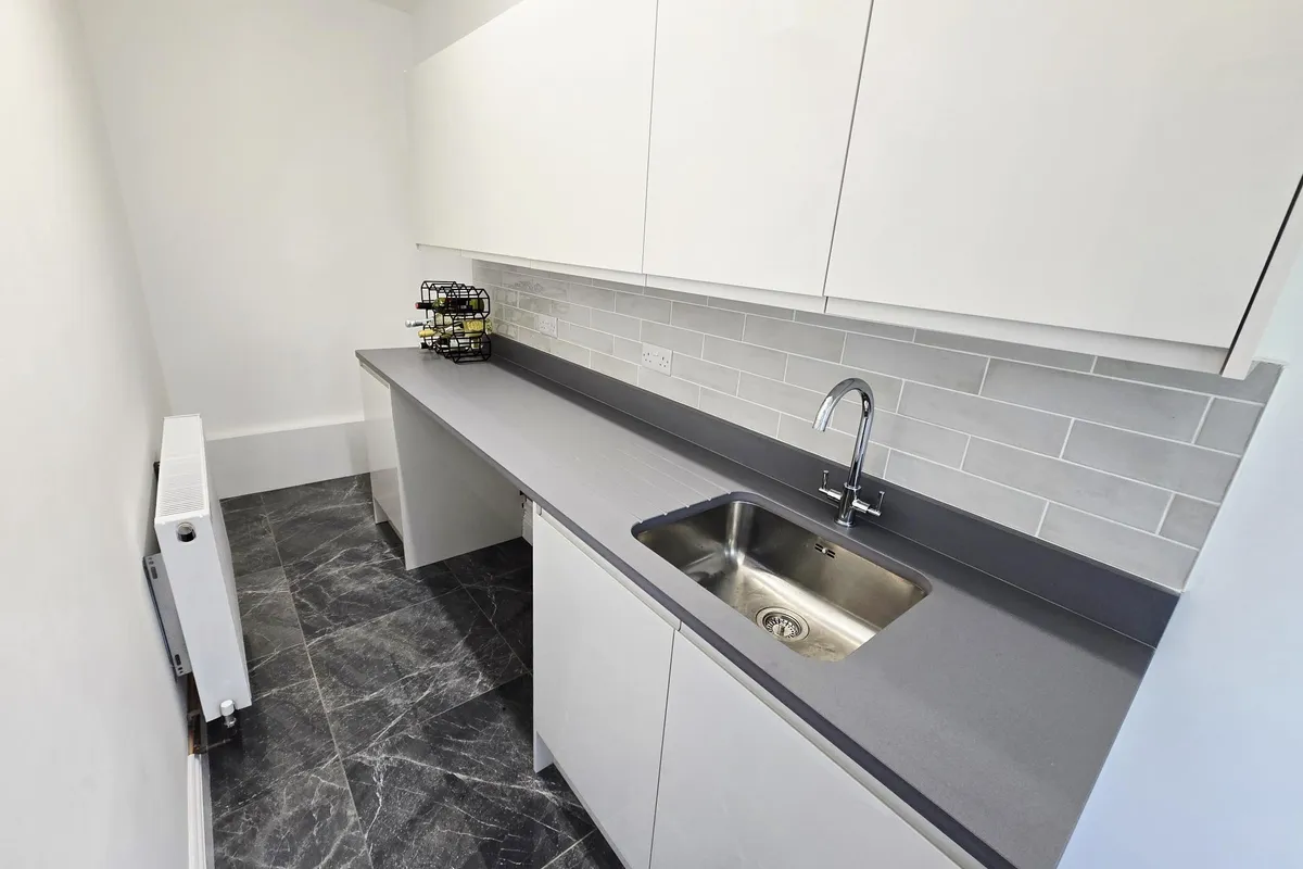 Flat Drapers Road in Greater London