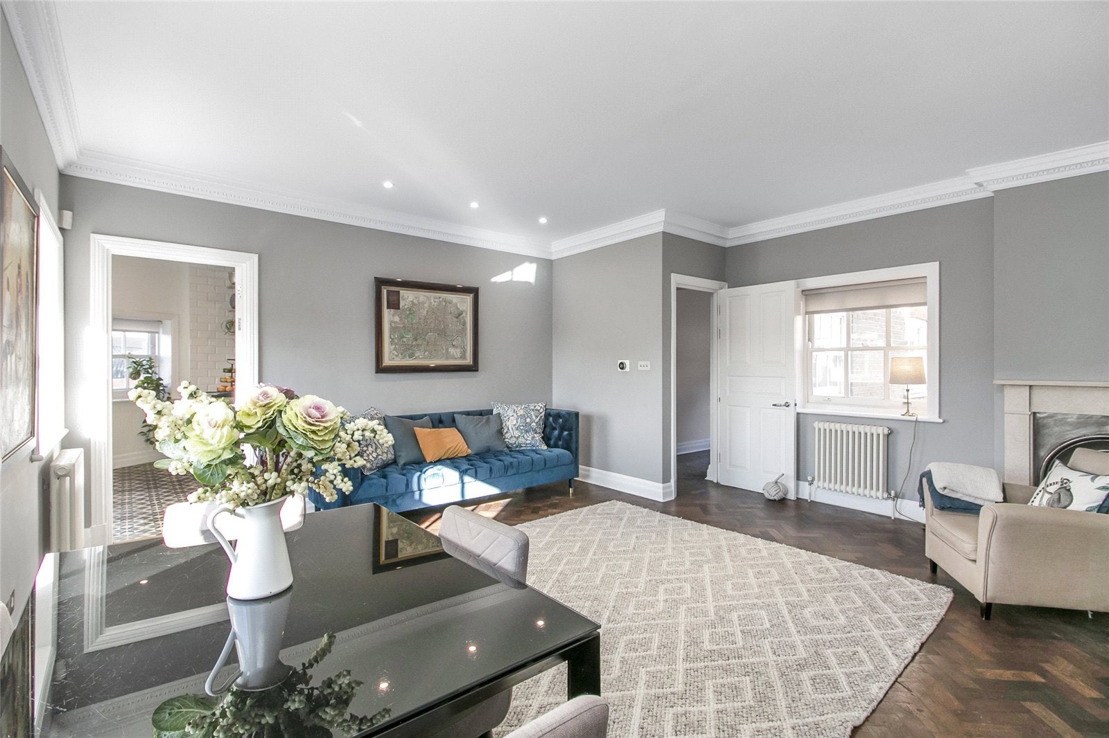 Flat Tooley Street in Greater London