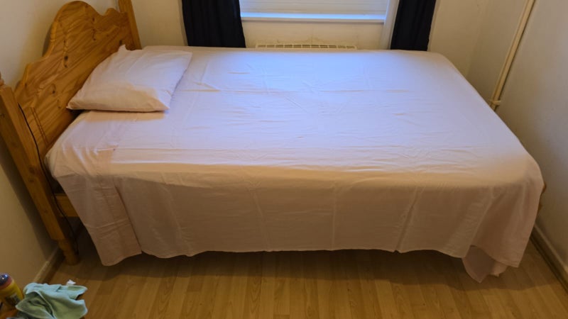 Room Lipton Road in Greater London