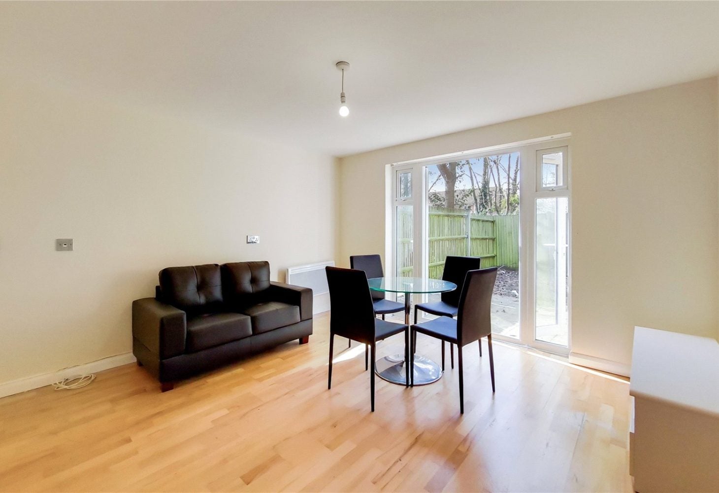 Flat Coleridge Square in Greater London