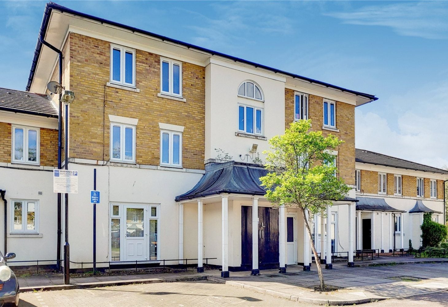 Flat Coleridge Square in Greater London