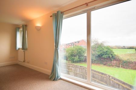 Flat New Dawn View in Gloucester