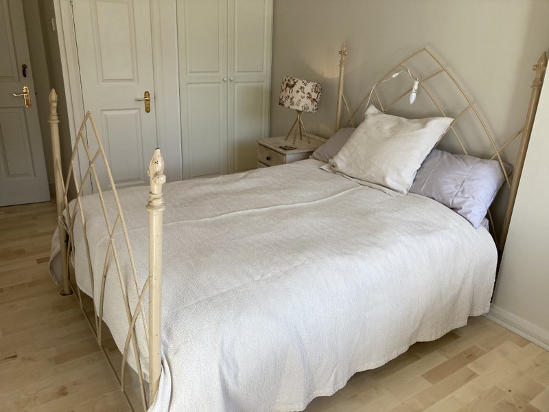 Room Douglas Street in City of Westminster