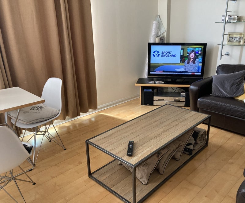 Room Douglas Street in City of Westminster