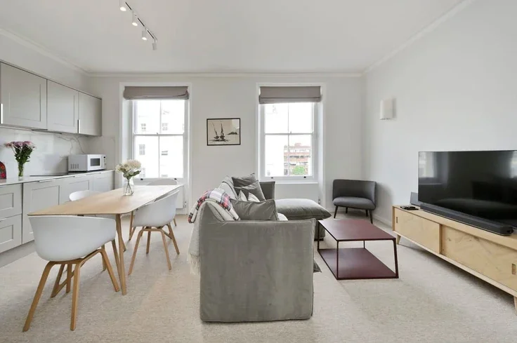 Flat Moreton Street in City of Westminster