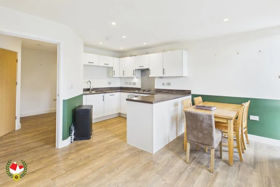 Flat Fishers Lane in Cheltenham