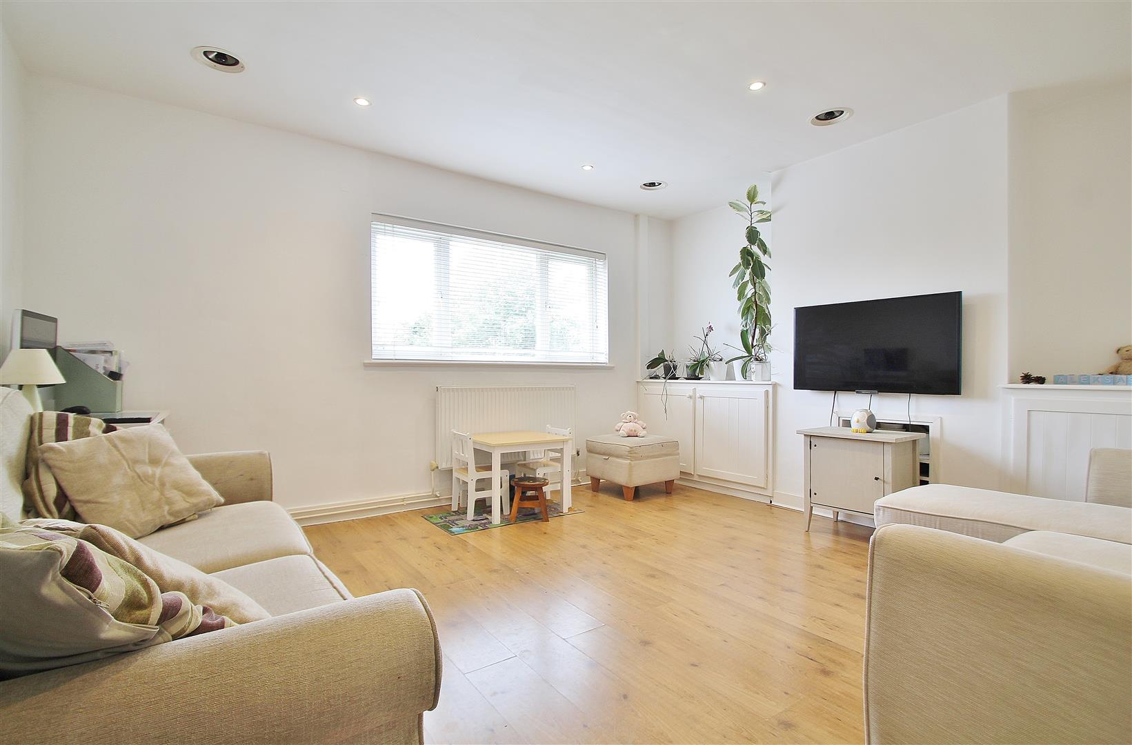 House Wheatley Road in Greater London