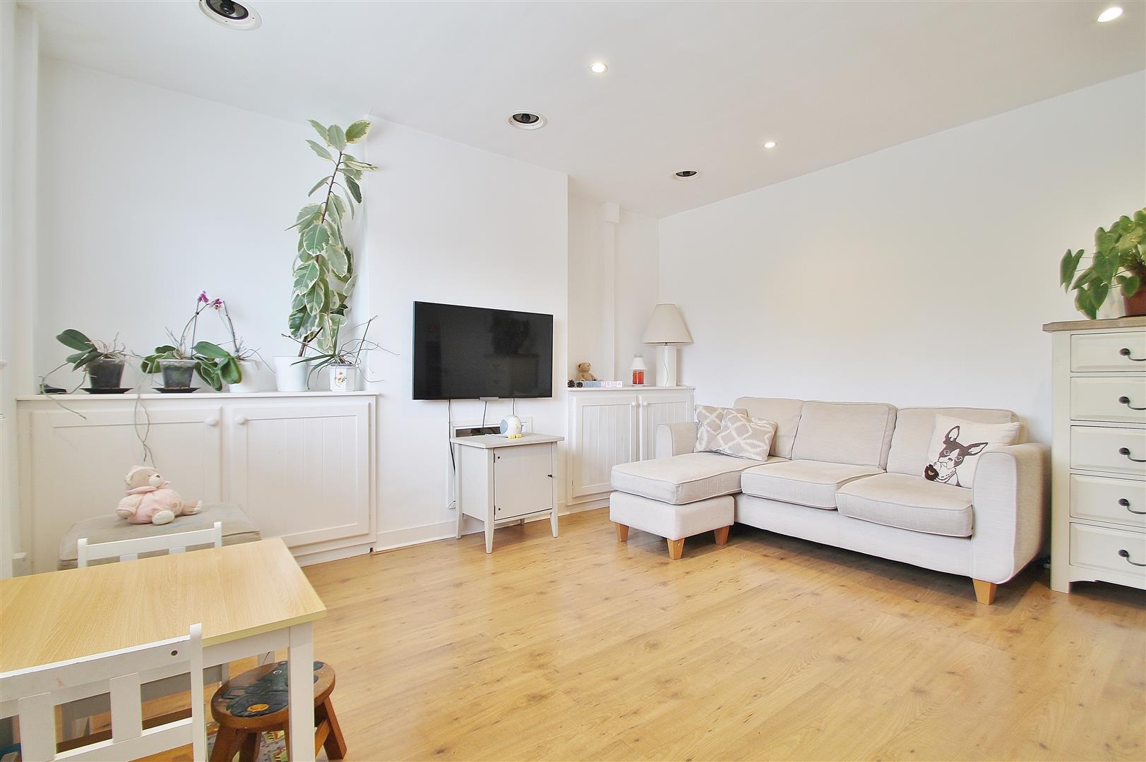 House Wheatley Road in Greater London