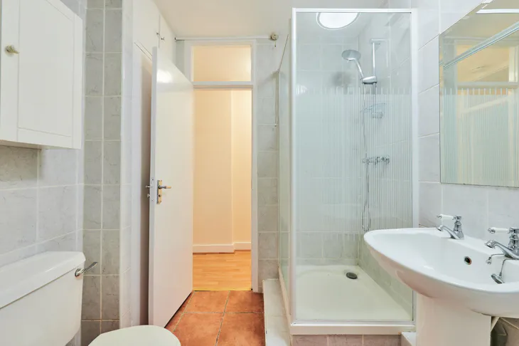 Flat Finchley Road in Greater London