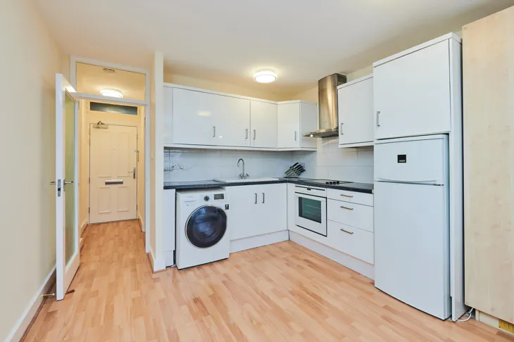 Flat Finchley Road in Greater London