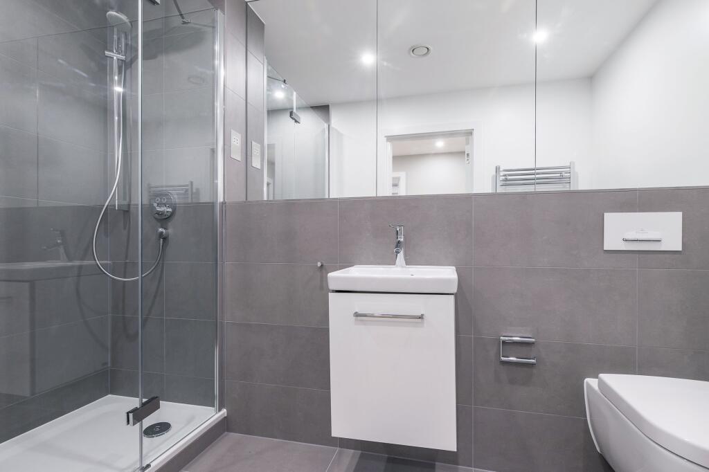 Flat Cobden Mews in Greater London