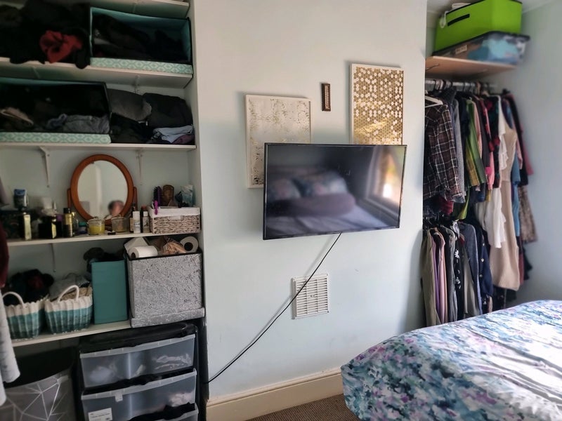 Room Colchester Road in Greater London