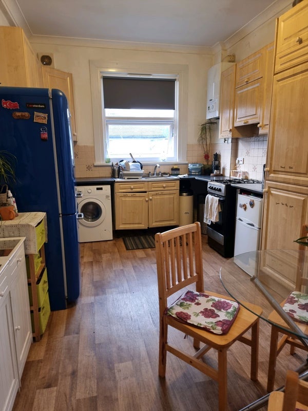 Room Colchester Road in Greater London