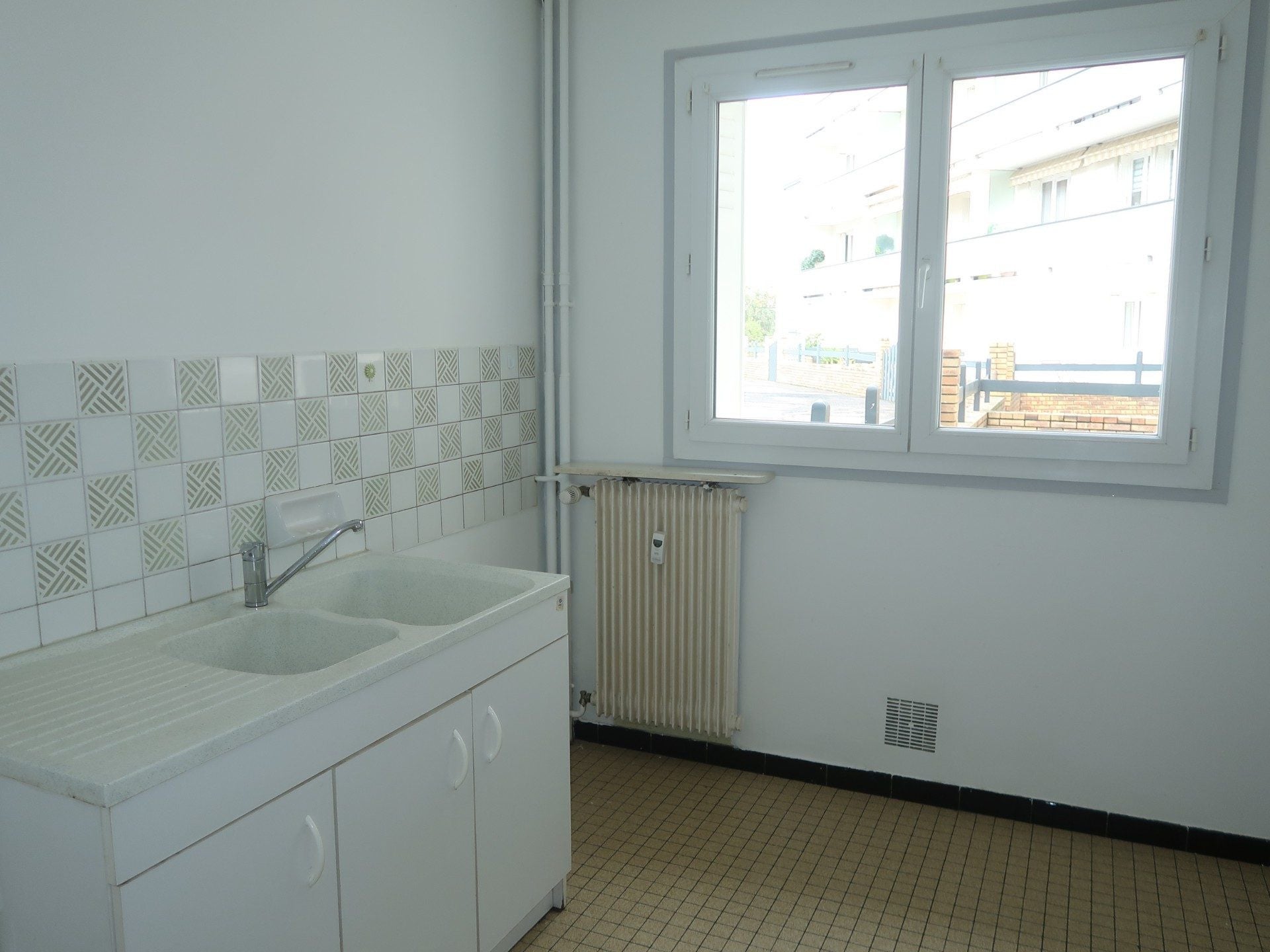 Flat Rue Porte Réale in Beaumont