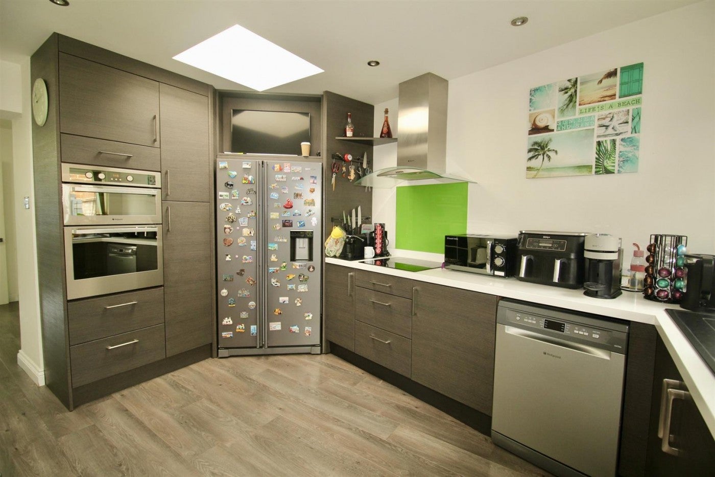 House Longlands Close in Cheshunt