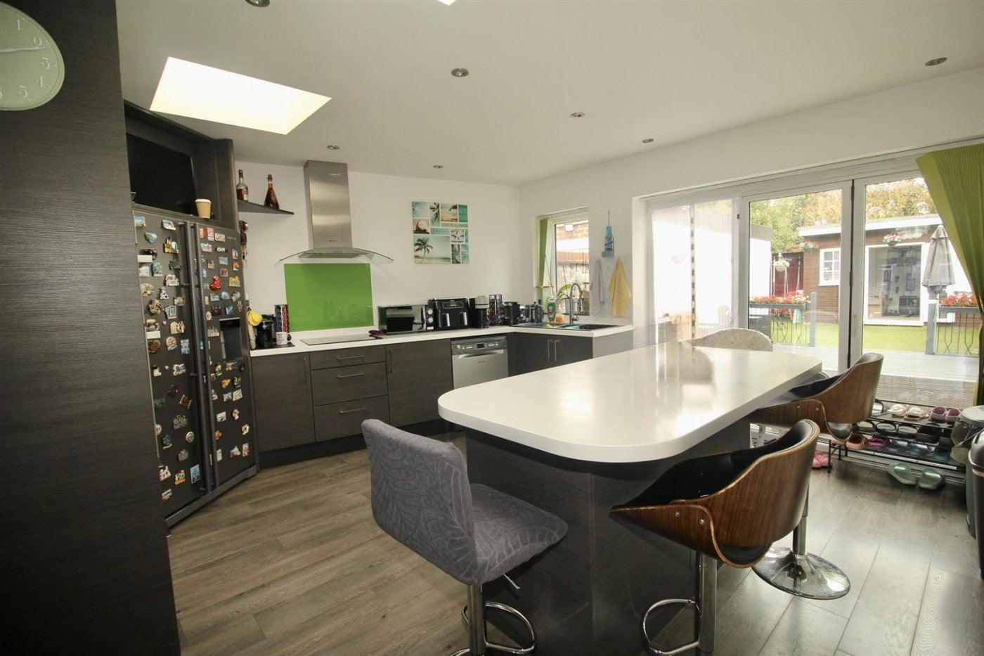 House Longlands Close in Cheshunt