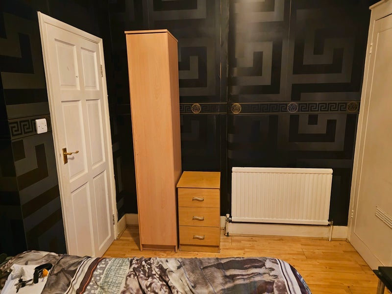 Room Cameron Road in Greater London
