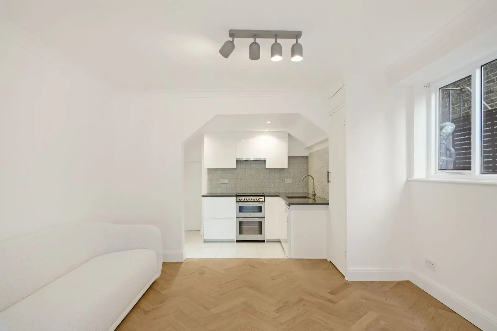 Flat St Helens Gardens in Greater London