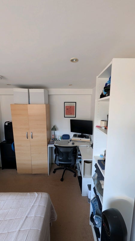 Room Kingsland Road in Greater London