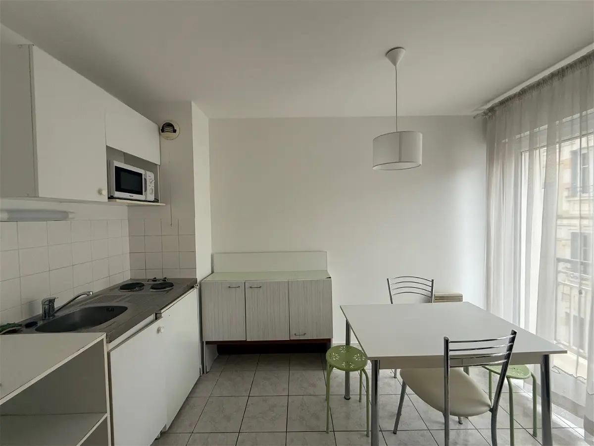 Flat Rue du Général Chanzy in Tours