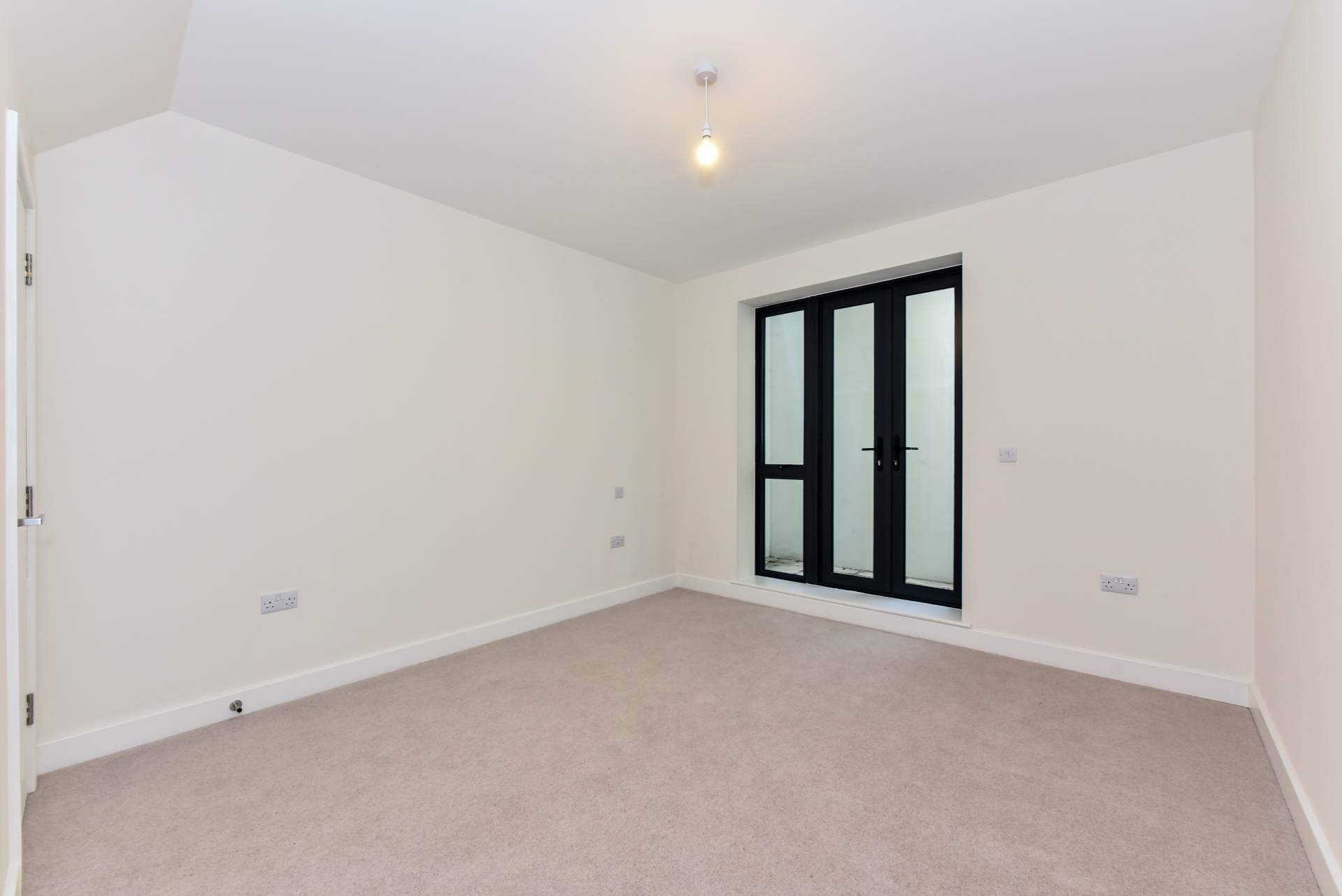 Flat Somerset Road in London