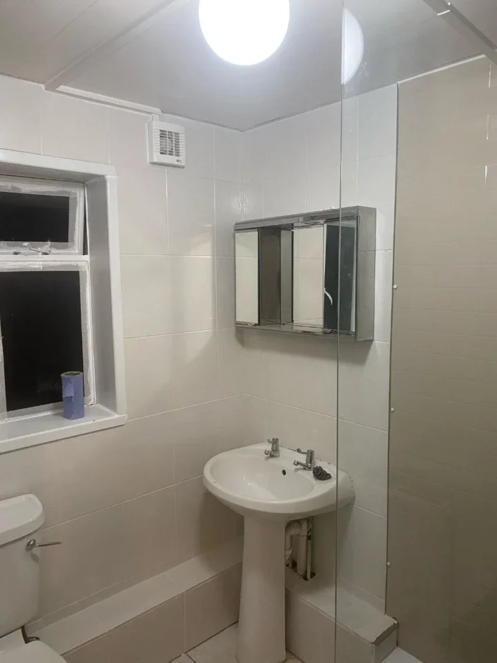 Room Stanstead Road in Greater London