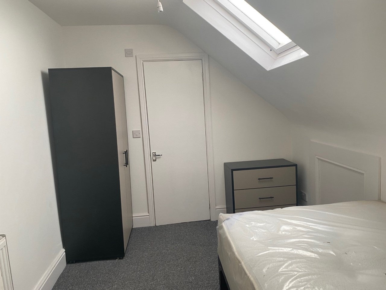 Room Coltman Street in Hull