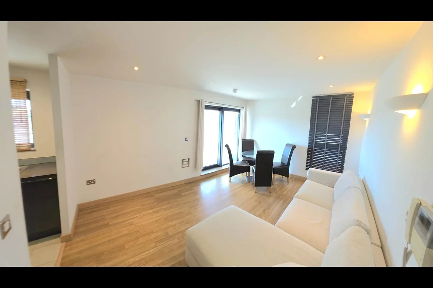 Flat Witherington Road in Greater London