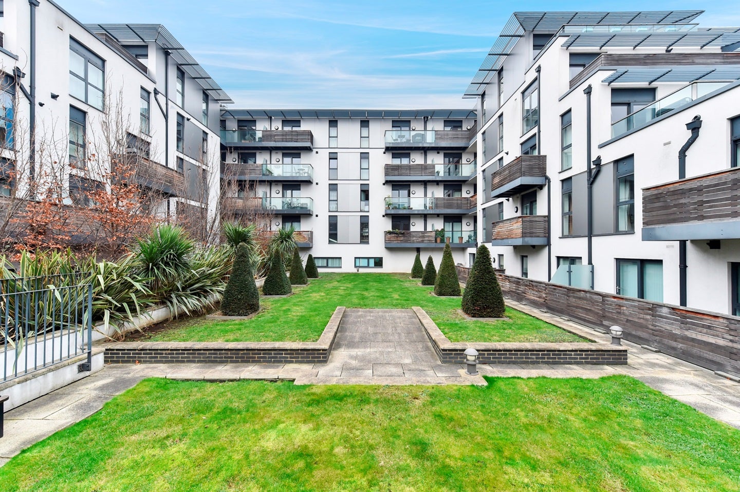 Flat Witherington Road in Greater London