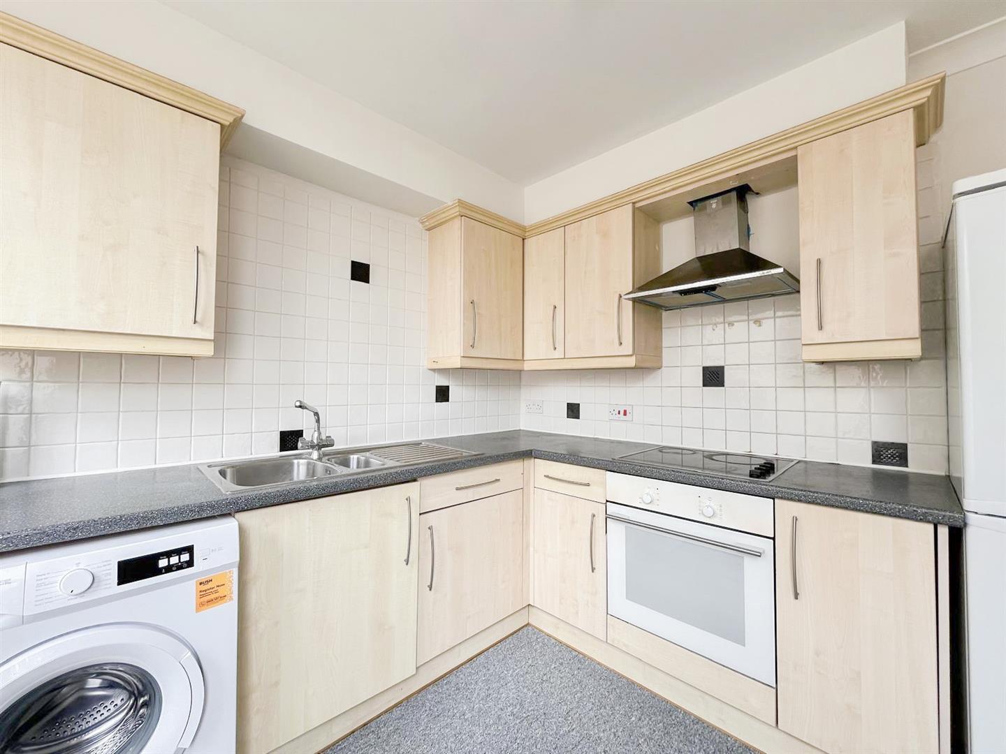 Flat Warrior Square in St Leonards