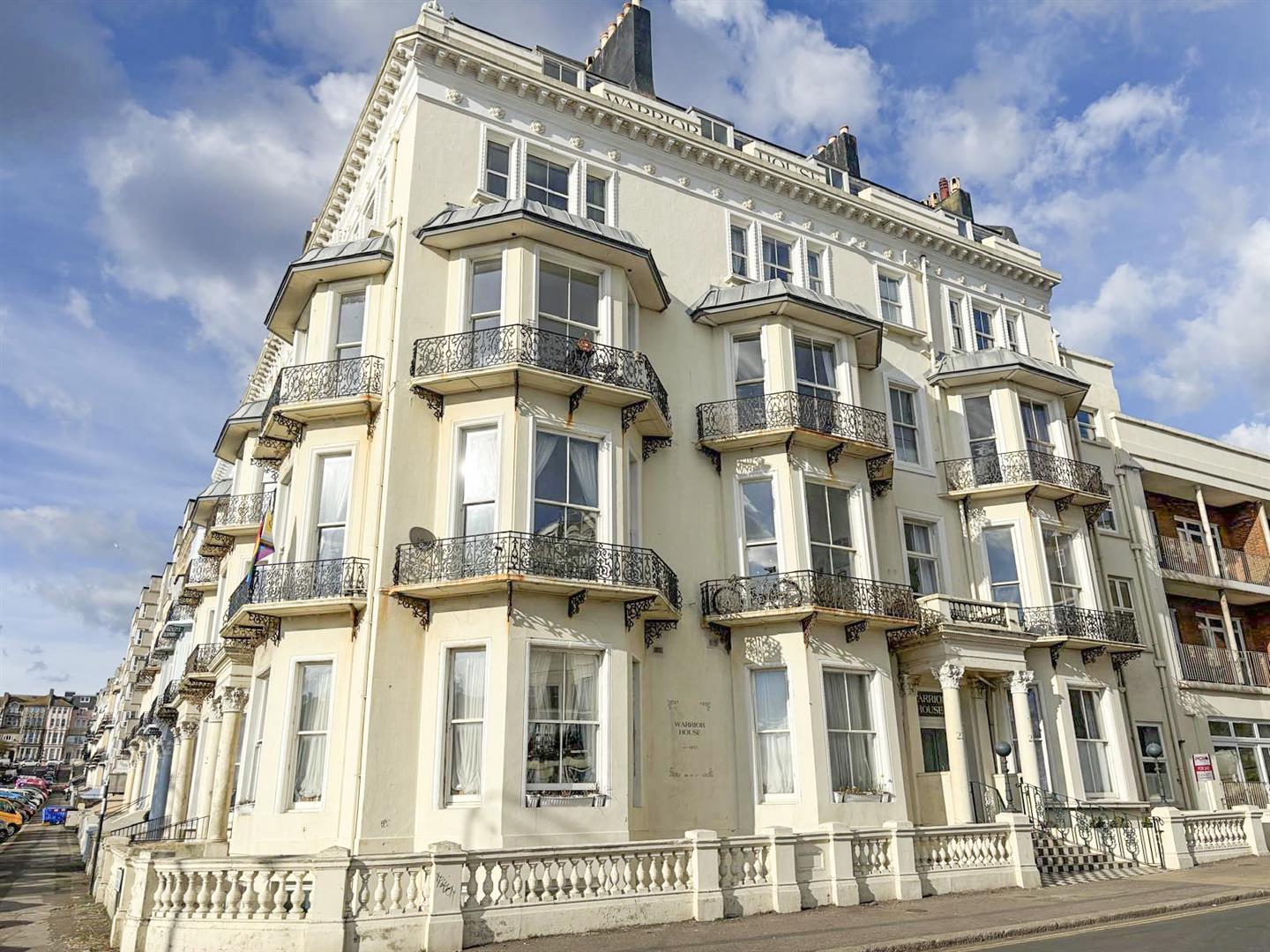Flat Warrior Square in St Leonards