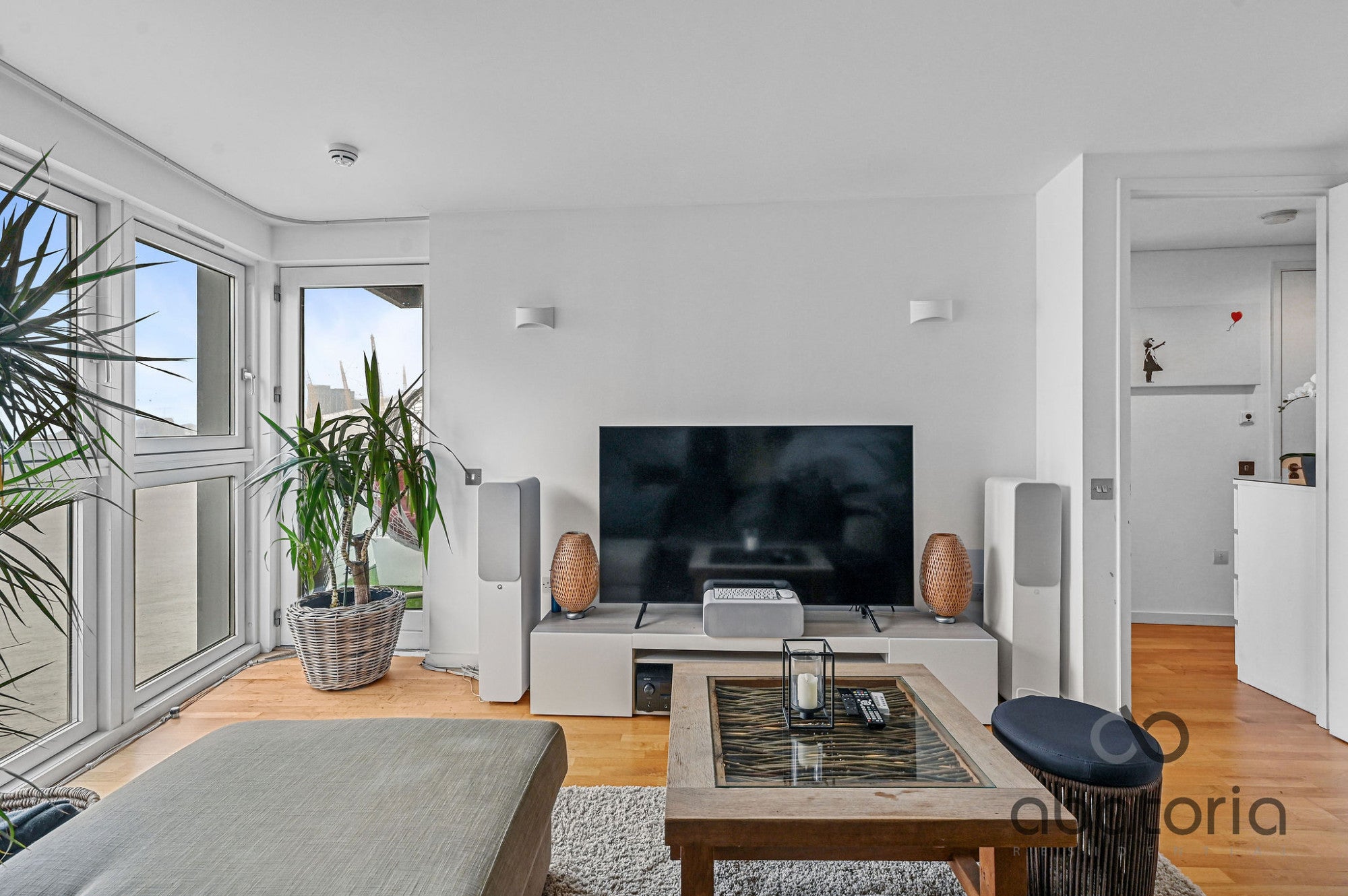 Flat Fairmont Avenue in Greater London