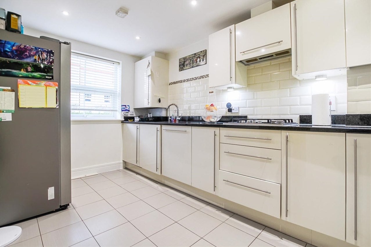 House Weir Road in Greater London