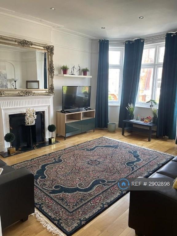 Flat Biddulph Road in City of Westminster