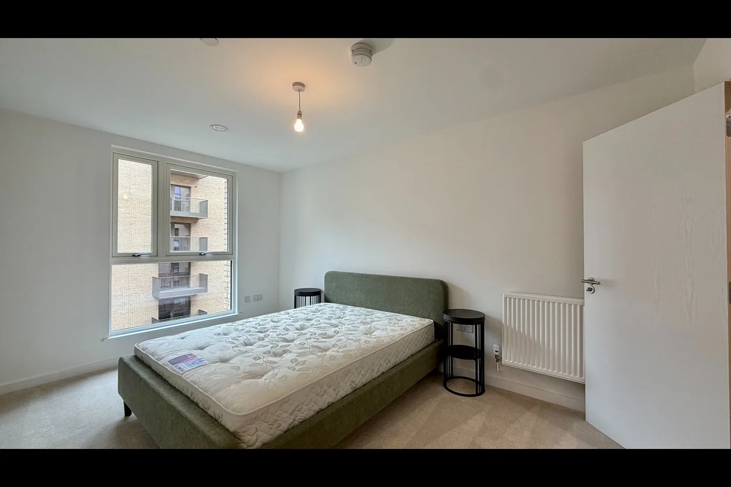 Flat Perryfield Way in Greater London