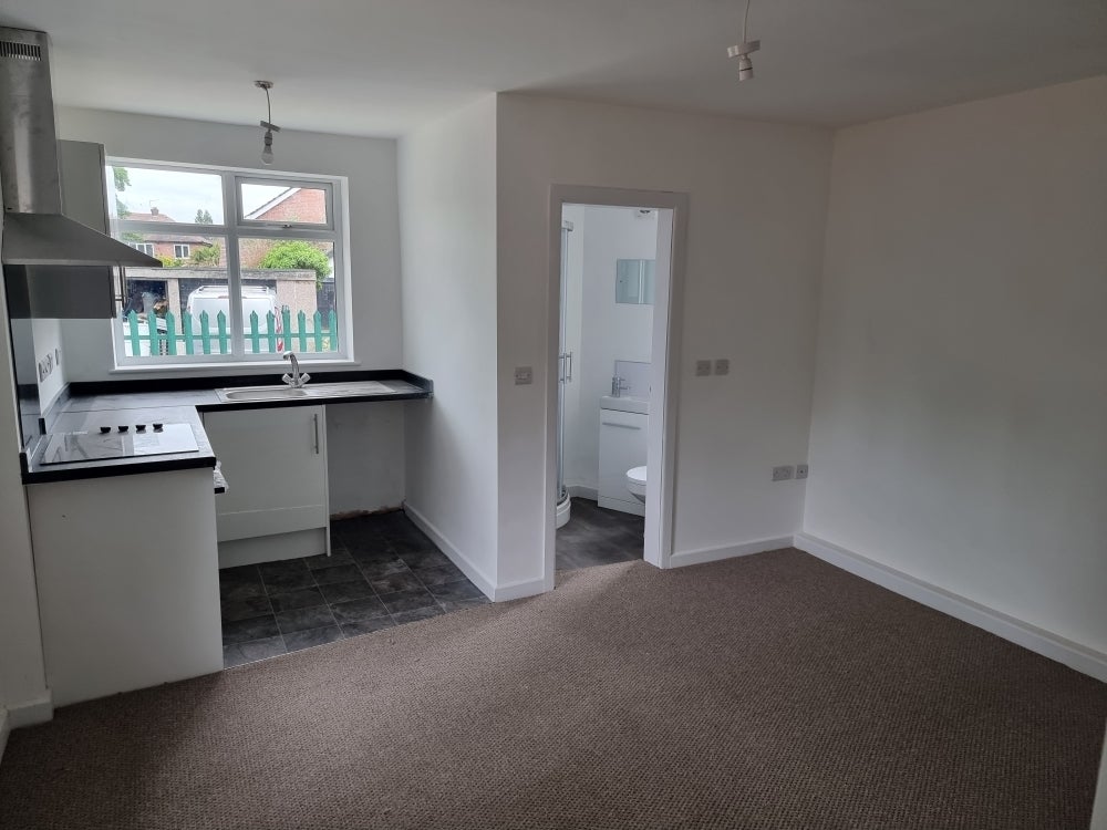 Flat Buxton Road in Hazel Grove