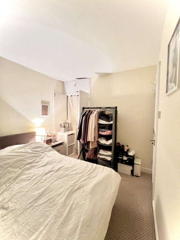 Room Lorrimore Road in Greater London