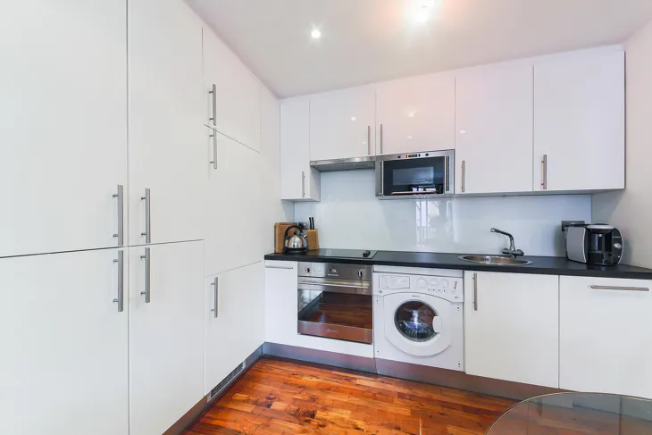Flat Queen Elizabeth Street in Greater London