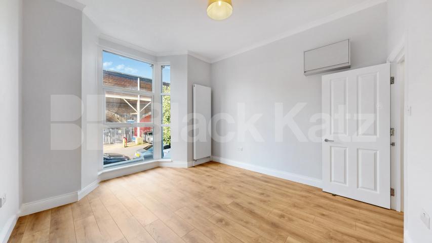 Flat Iverson Road in Greater London