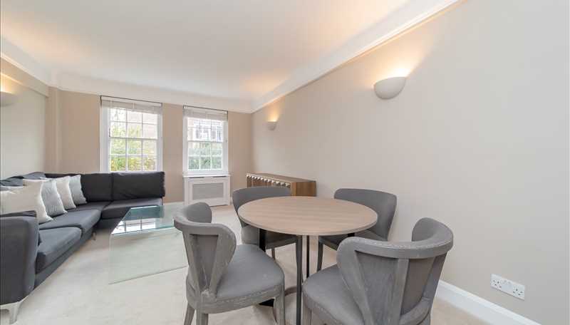 Flat Fulham Road in Greater London