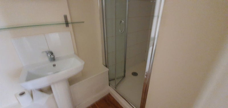 Room Mildred Avenue in Prestwich