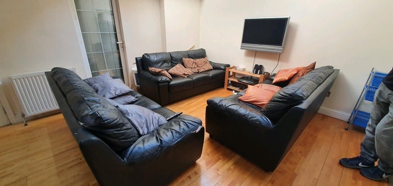 Room Mildred Avenue in Prestwich