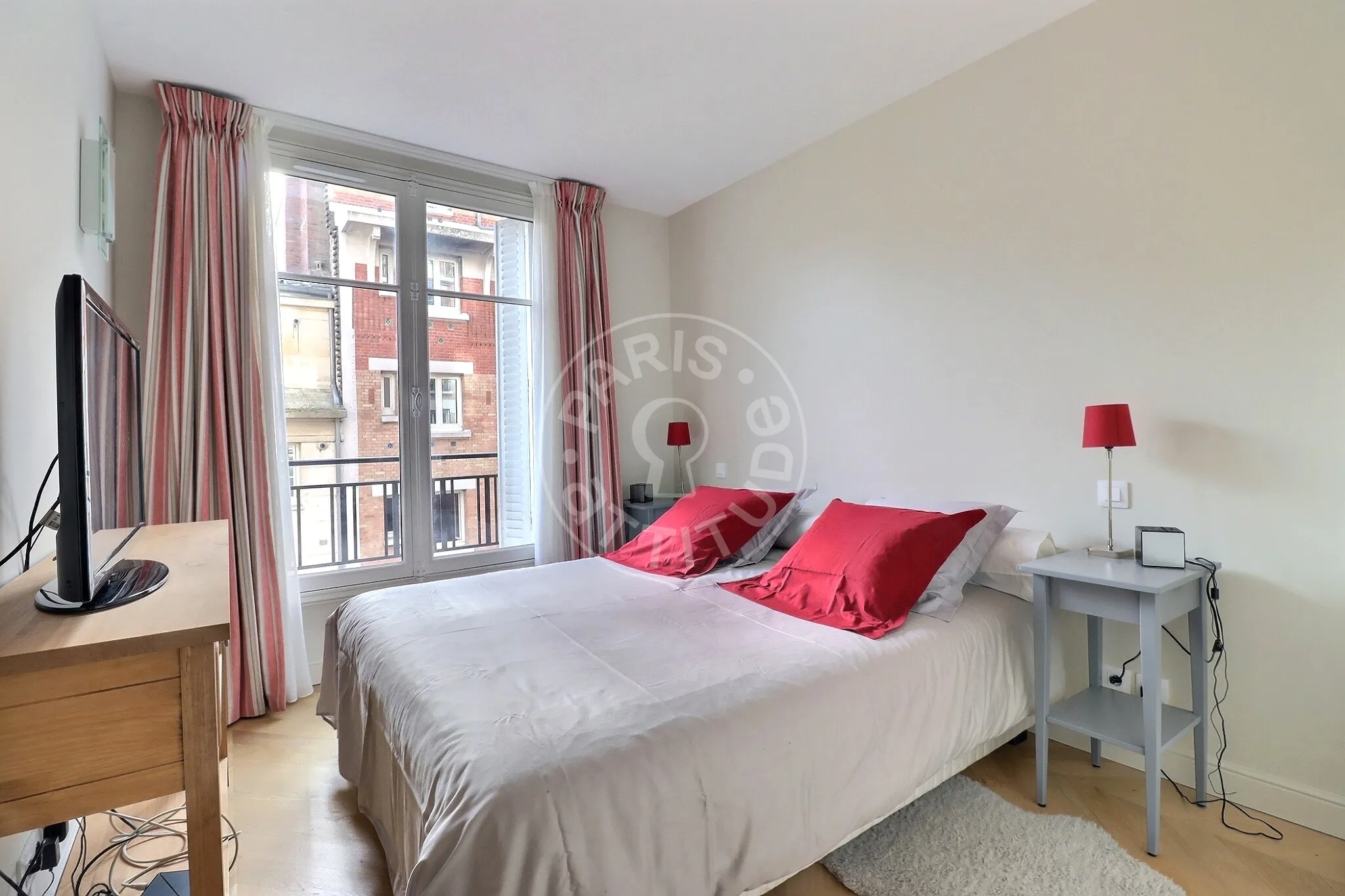 Flat Rue Fantin Latour in Paris