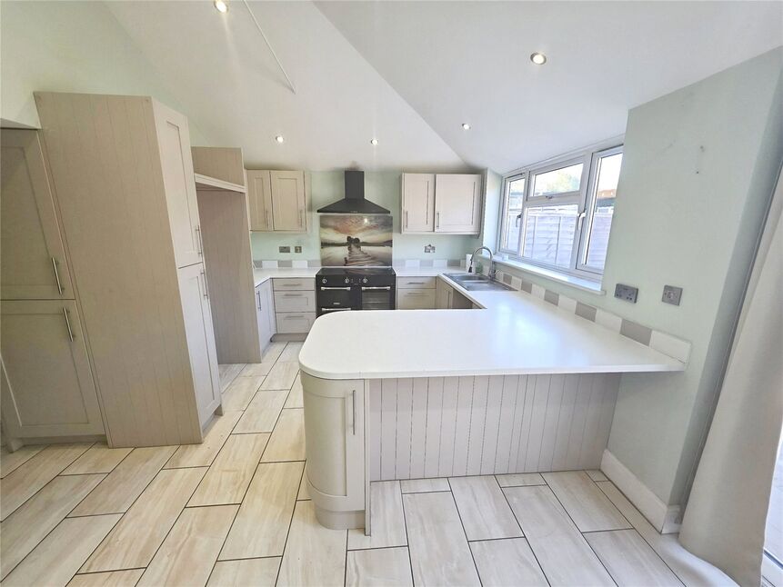 House Barncroft Way in Havant
