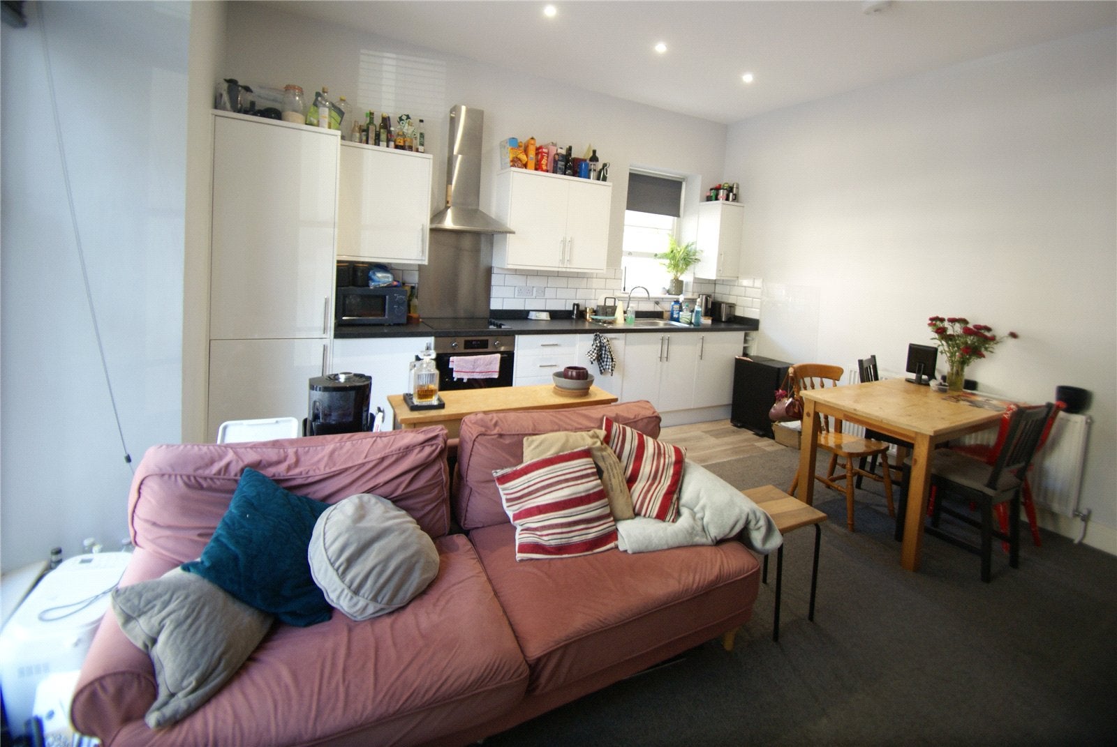 Flat Oakfield Road in Bristol