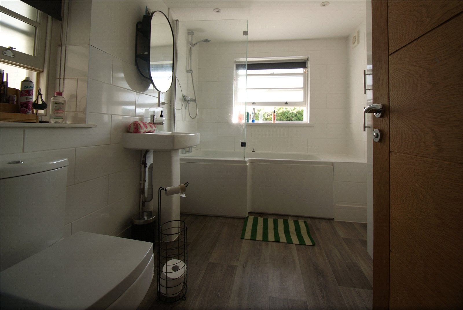 Flat Oakfield Road in Bristol