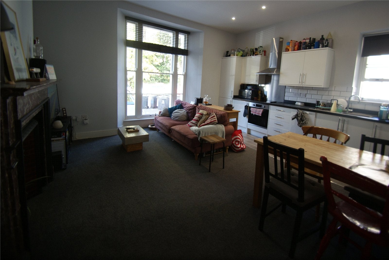 Flat Oakfield Road in Bristol