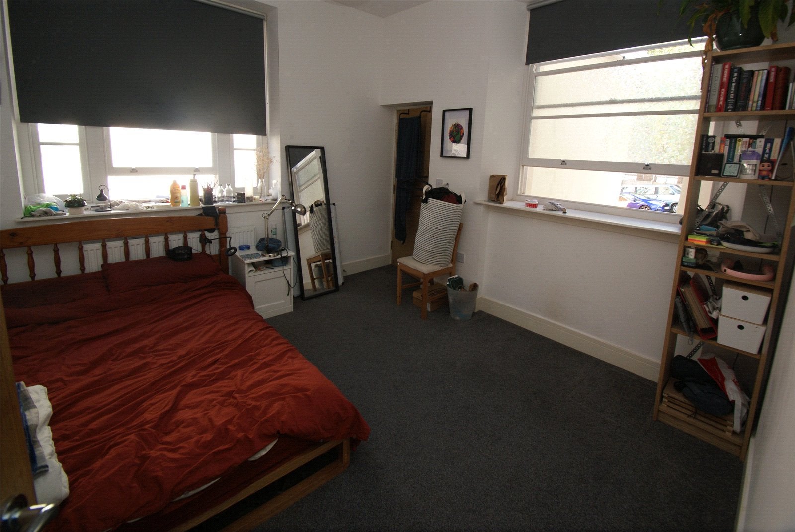 Flat Oakfield Road in Bristol